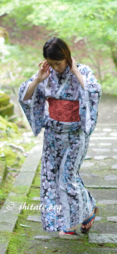 はんなり おしとやかなイメージ 白地に紫の浴衣と色々な帯でコーディネート 帯の仕立て屋 みつやま